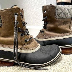 Sorel Waterproof Snow boots Size 8 Women’s